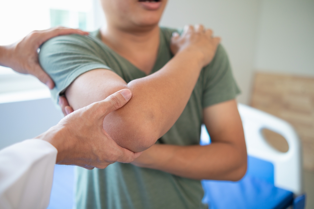 Man,Was,Admitted,For,Treatment,Of,Muscle,Pain,In,Back
