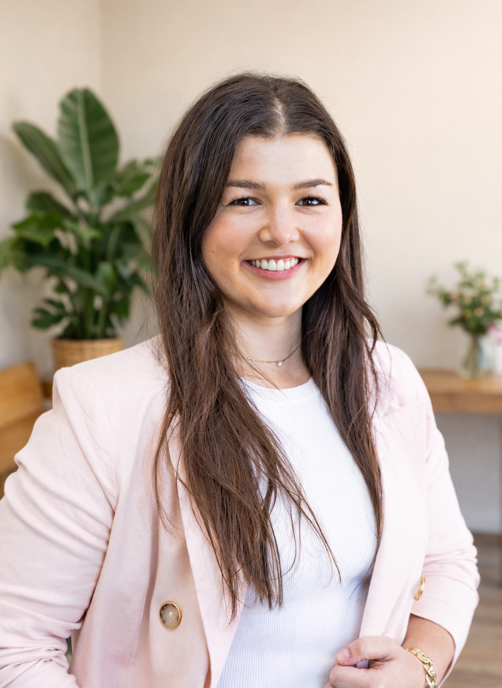 Dr Nicola Colebrook
